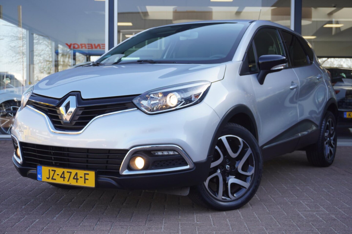 Renault Captur - 0.9 TCe Dynamique | Airco | 5deurs | Dealerauto | Vol opties | Camera | Inruil mogelijk - AutoWereld.nl