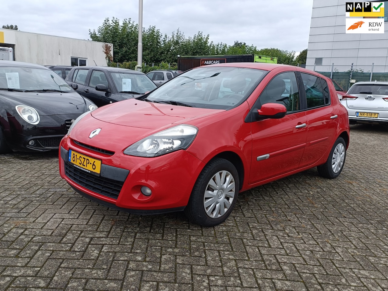 Renault Clio - 1.2 EERS EIGENAR/NIEU DISTRRIEM/NAP AIRCO - AutoWereld.nl