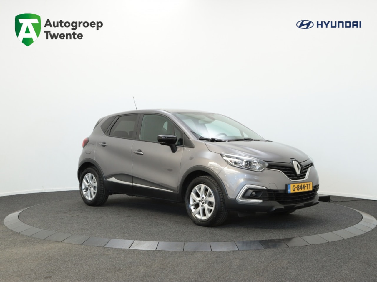 Renault Captur - 0.9 TCe Limited | Navigatie | Trekhaak | All season | Airco | - AutoWereld.nl