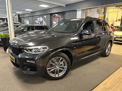 BMW X3 - XDrive20i High Executive M-sport /shadow line/ Navigatie / Camera / LED-verlichting / Appl