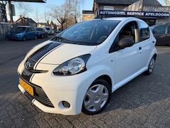 Toyota Aygo - 1.0 VVT-i Now NL AUTO |*NAP*5DRS*AIRCO*STUURBEKR.*ELLEK.PAKKET*ZO GOED ALS NIEUWSTAAT