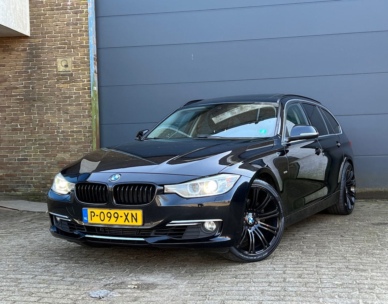 BMW 3-serie Touring - 328i Luxury | Pano + Automaat + Leder + Cruise - AutoWereld.nl