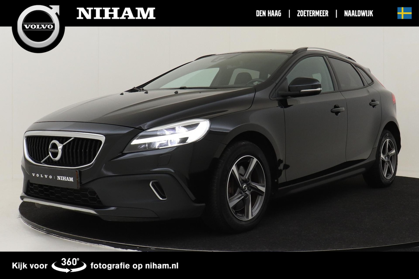 Volvo V40 Cross Country - T3 AUT. NORDIC+ -PANO.DAK|CAMERA|VERW.VOORSTOELEN|STANDKACHEL - AutoWereld.nl