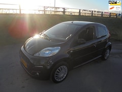 Peugeot 107 - 107 1.0 benzine 5 deurs airco Led 125.000km