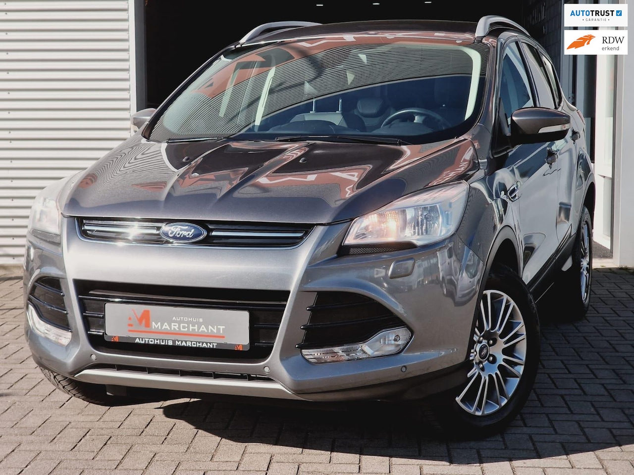 Ford Kuga - 1.6 Titanium Plus 6BAK! PDC STOELVERW. PARKEERHULP LM.VELGEN VOL!! - AutoWereld.nl