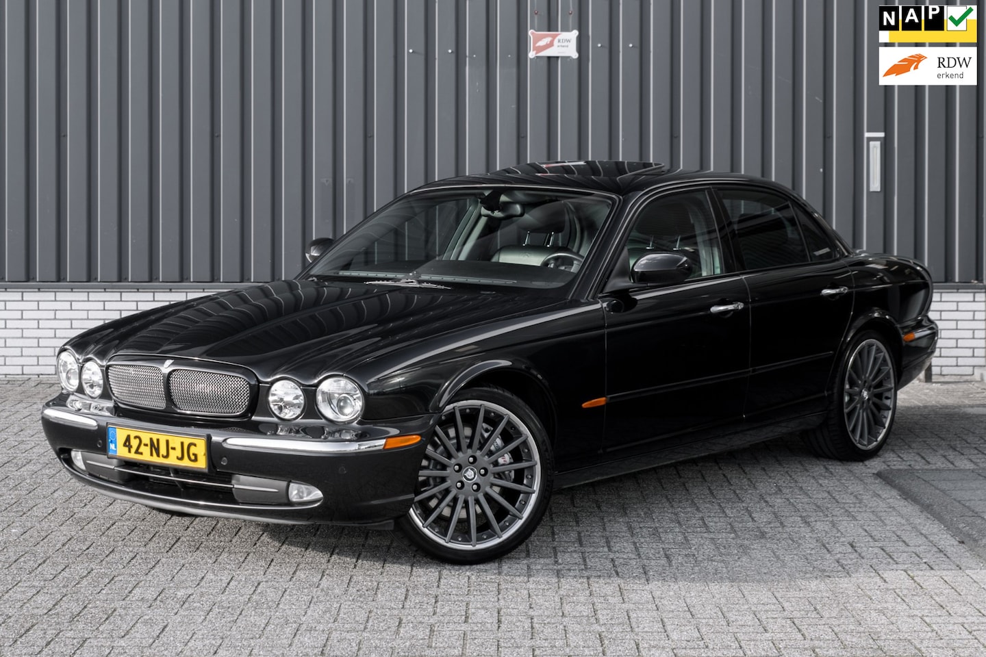 Jaguar XJ - 4.2 V8 Super *Volledig Onderhouden* - AutoWereld.nl