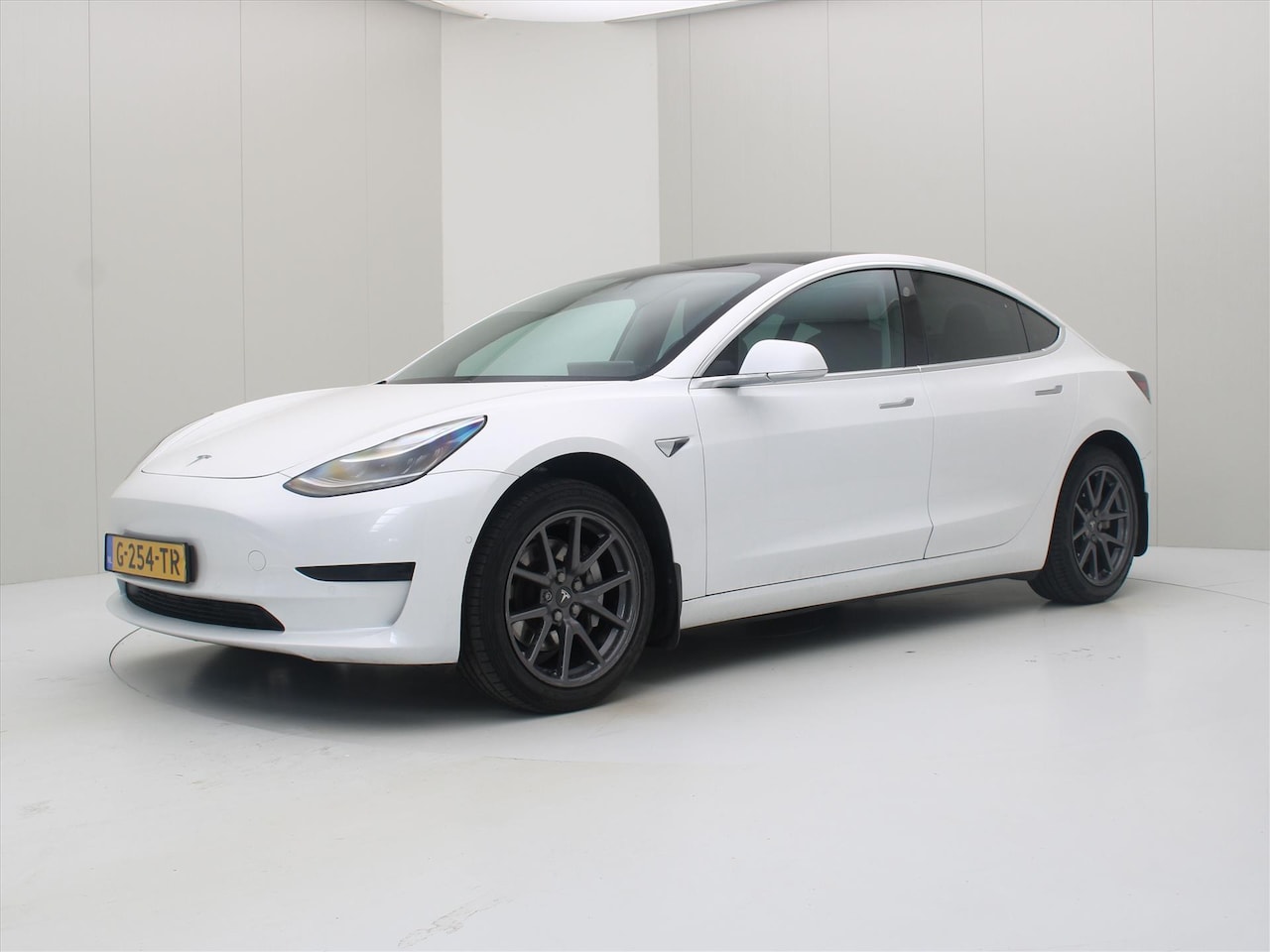 Tesla Model 3 - Standard RWD Plus [ AUTOPILOT+60 kWh+PREMIUM AUDIO ] - AutoWereld.nl