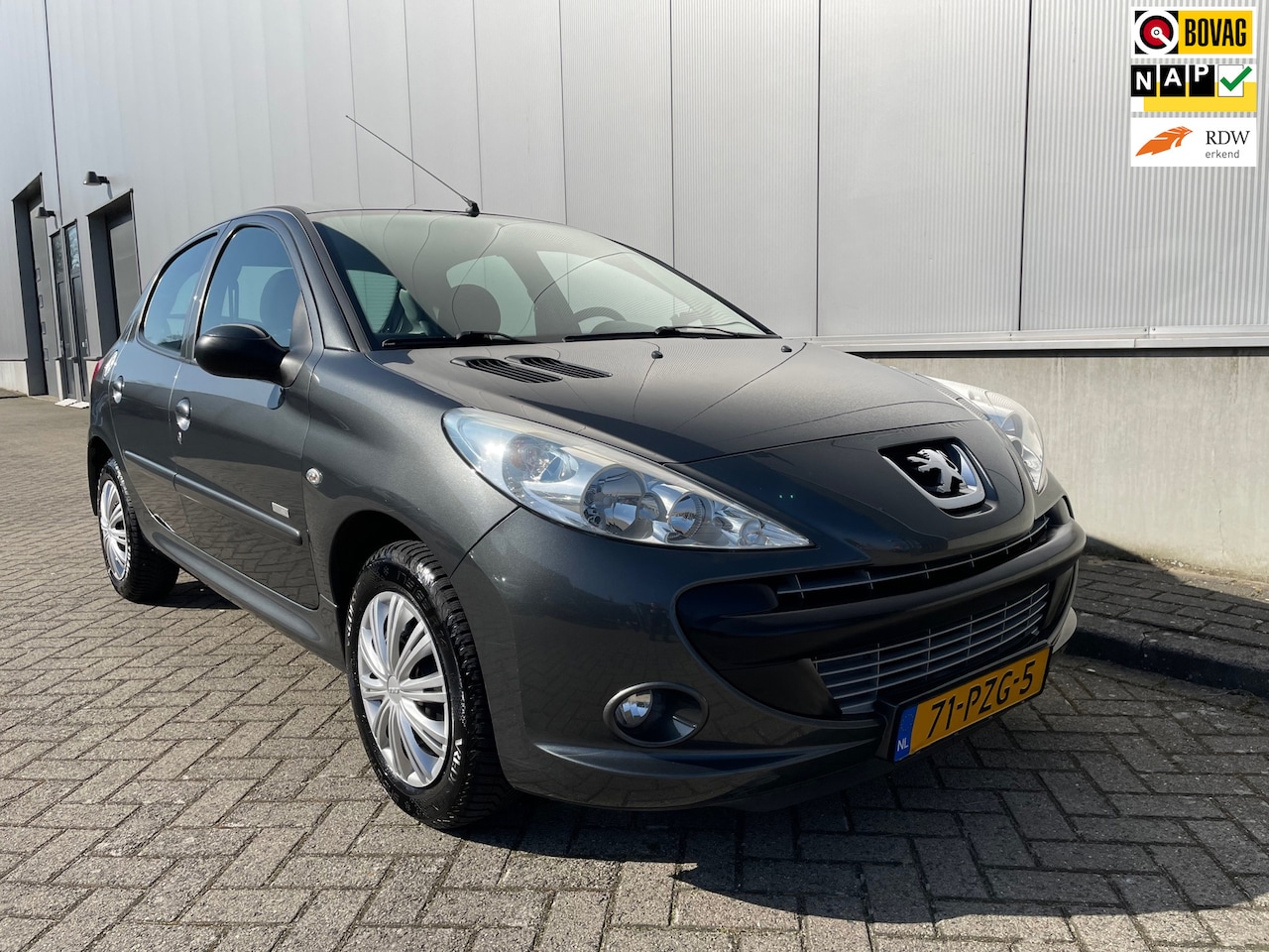 Peugeot 206 - 1.4 Millesim 200 / Airco - AutoWereld.nl