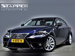 Lexus IS - 300h 223pk Edition Org.NL Leer/Navi/Xenon/Led/Stoelverw./Trekhaak/Climate/Lmv17''