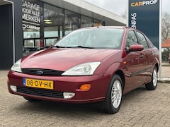 Ford Focus - 1.6-16V 4-drs Ghia Automaat '' Airco - Radio - Allseasonbanden '