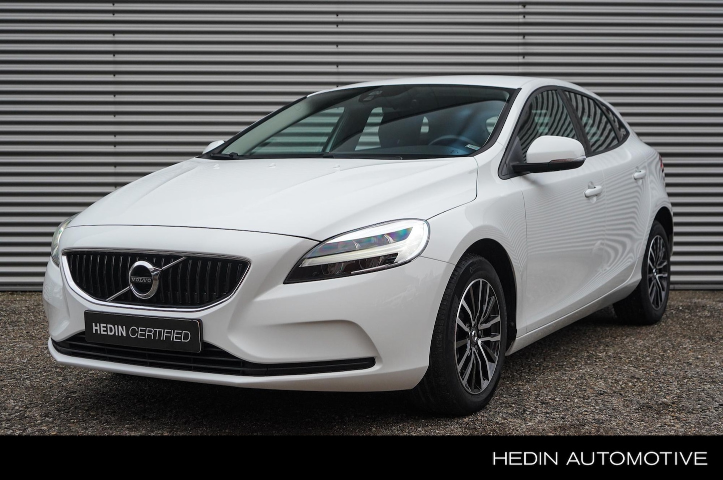 Volvo V40 - T2 Polar+ AUT. | Stoelverwarming | PDC | Climate | Led Koplampen | 16 inch | - AutoWereld.nl