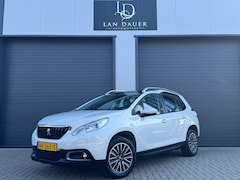 Peugeot 2008 - 1.2 PureTech / Panoramadak / Navi / 2017