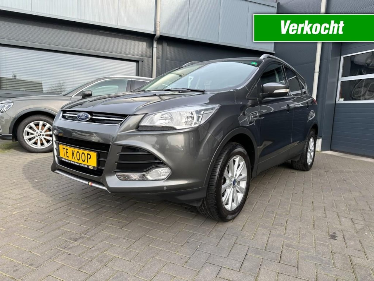 Ford Kuga - 1.5i Titanium Navigatie - AutoWereld.nl