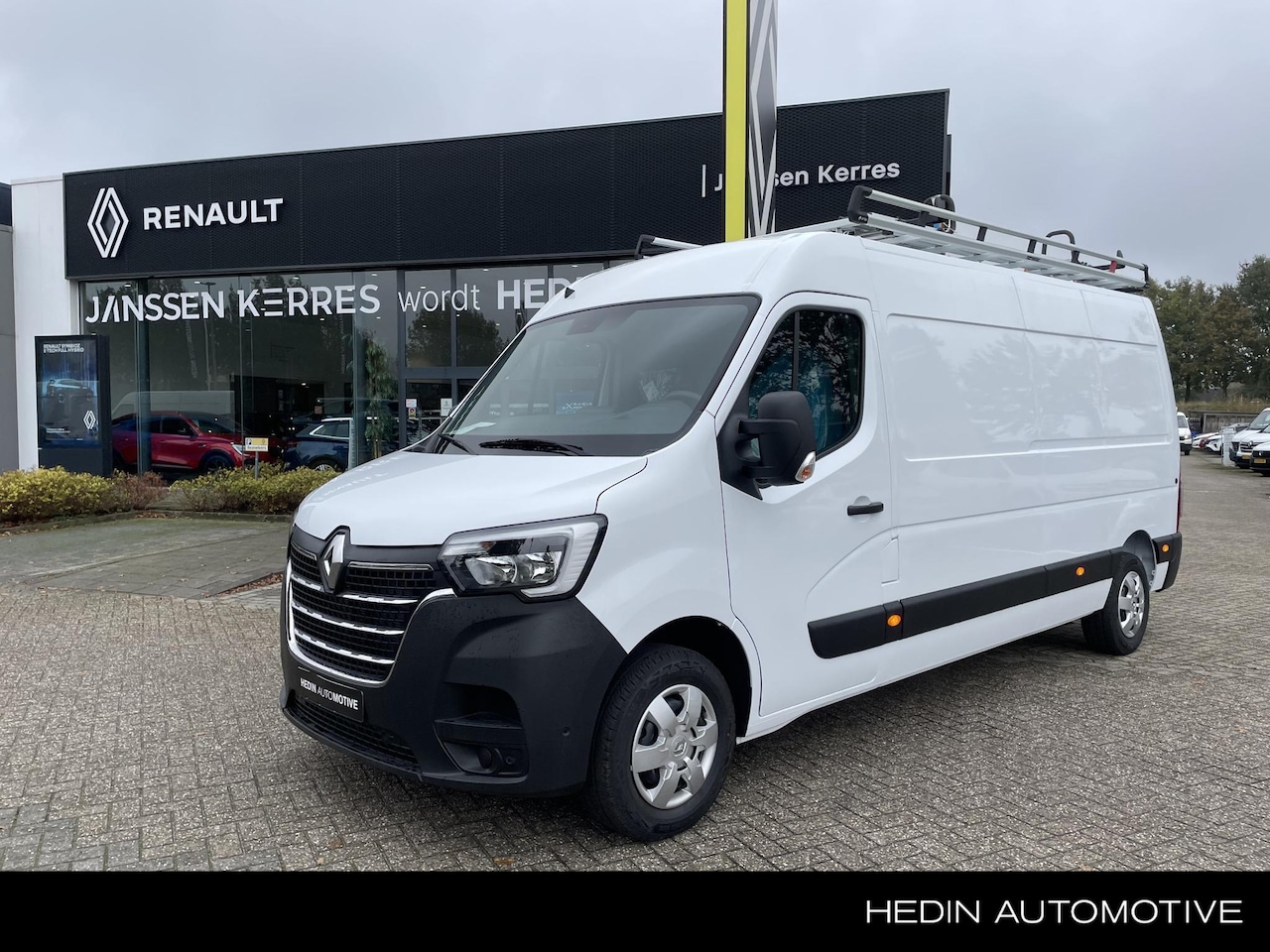 Renault Master - T35 2.3 dCi 135 L3H2 Work Edition DIRECT LEVERBAAR ''Imperiaal,Camera'' - AutoWereld.nl