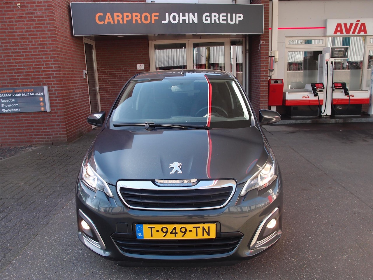 Peugeot 108 - 1.2 VTi 82pk 3D Allure - AutoWereld.nl