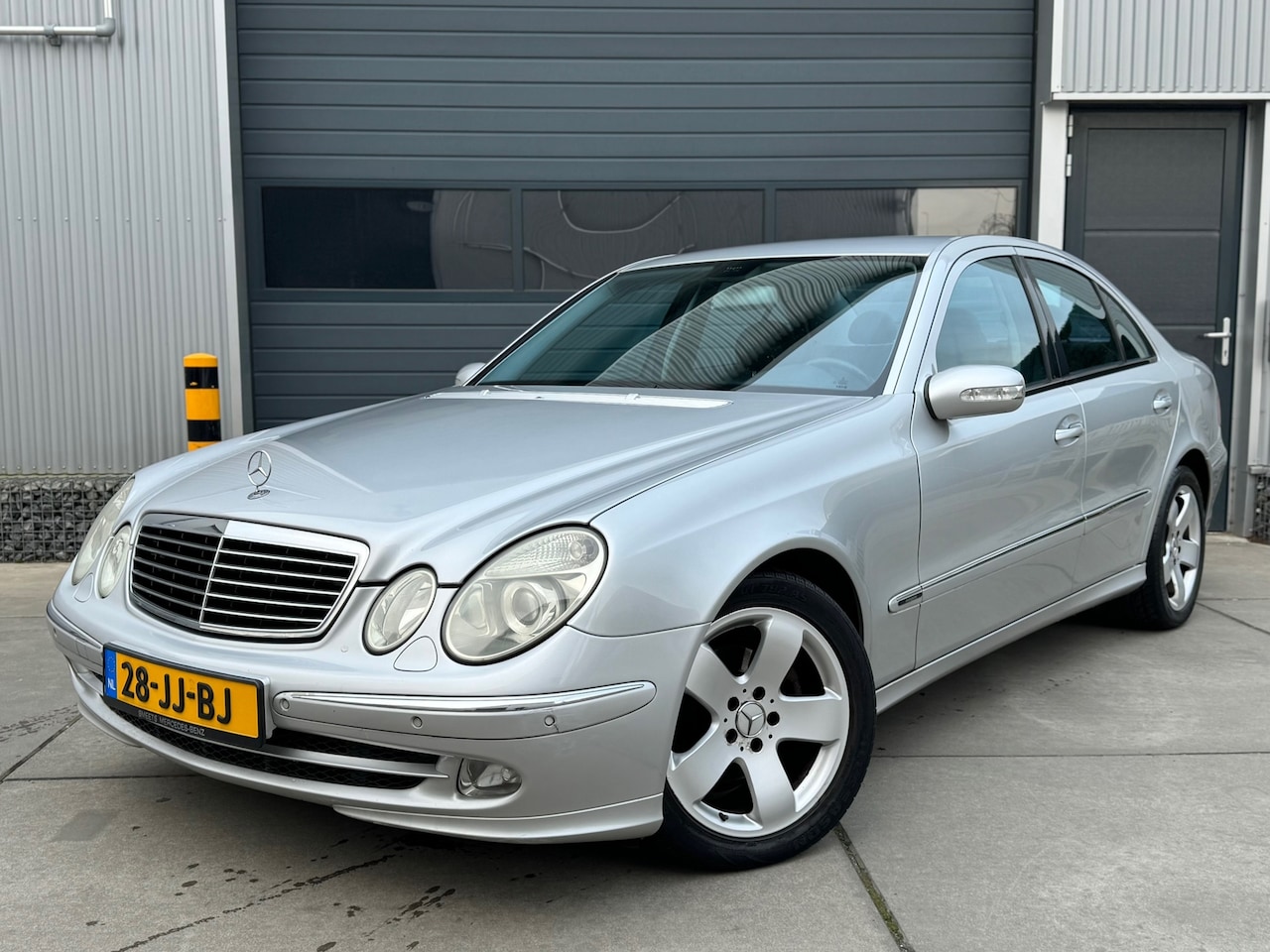 Mercedes-Benz E-klasse - 240 Avantgarde V6 AUT / CLIMA / CRUISE - AutoWereld.nl