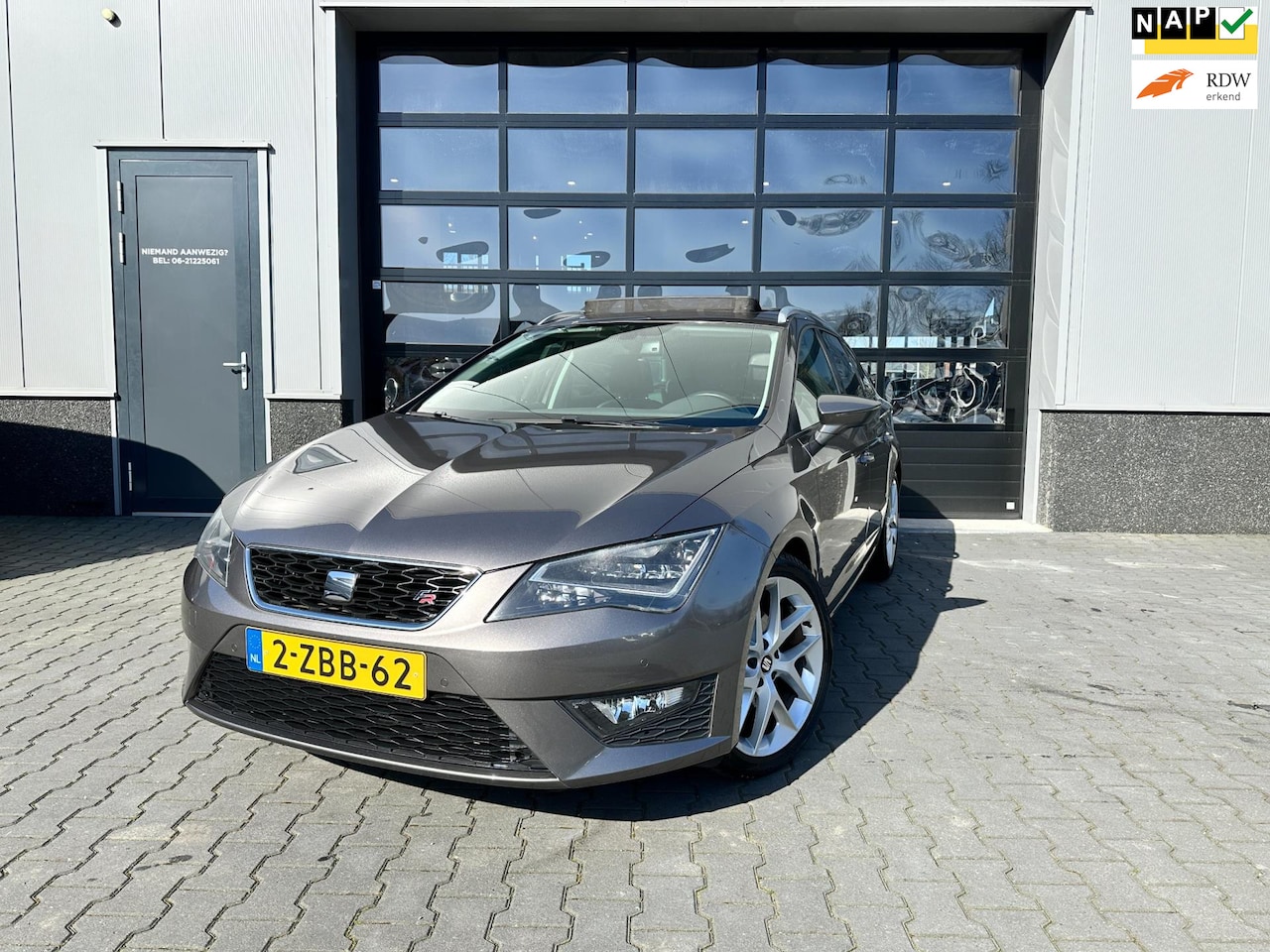 Seat Leon ST - 1.4 TSI ACT FR Dynamic VOL OPTIE'S 1 ste eigenaar panoramadak trekhaak - AutoWereld.nl