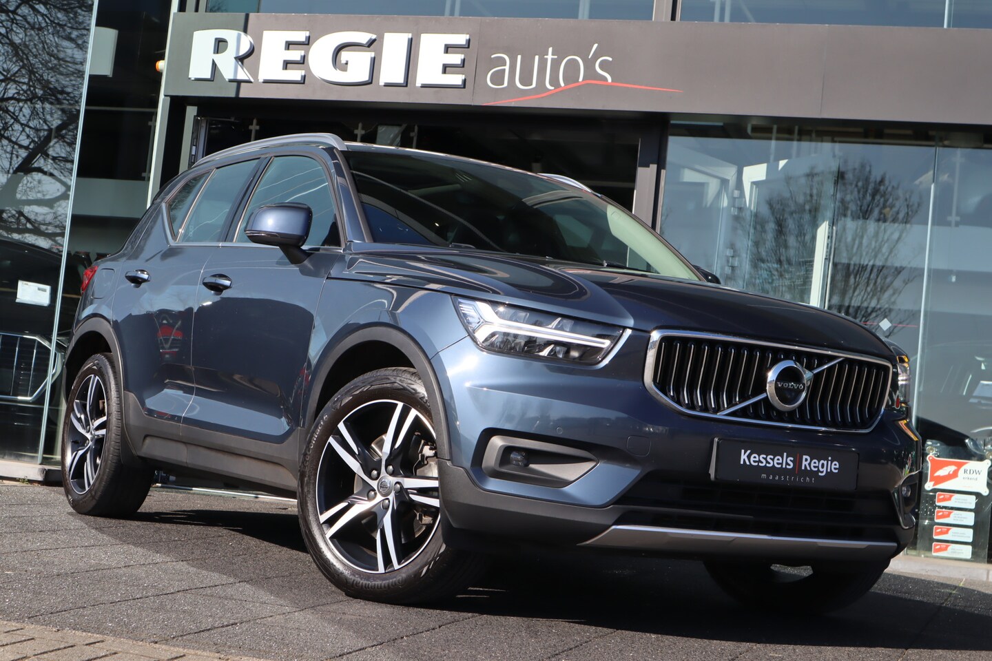 Volvo XC40 - 1.5 T5 Recharge Inscription Panoramadak HK Led 360 Camera Elec.trekhaak - AutoWereld.nl