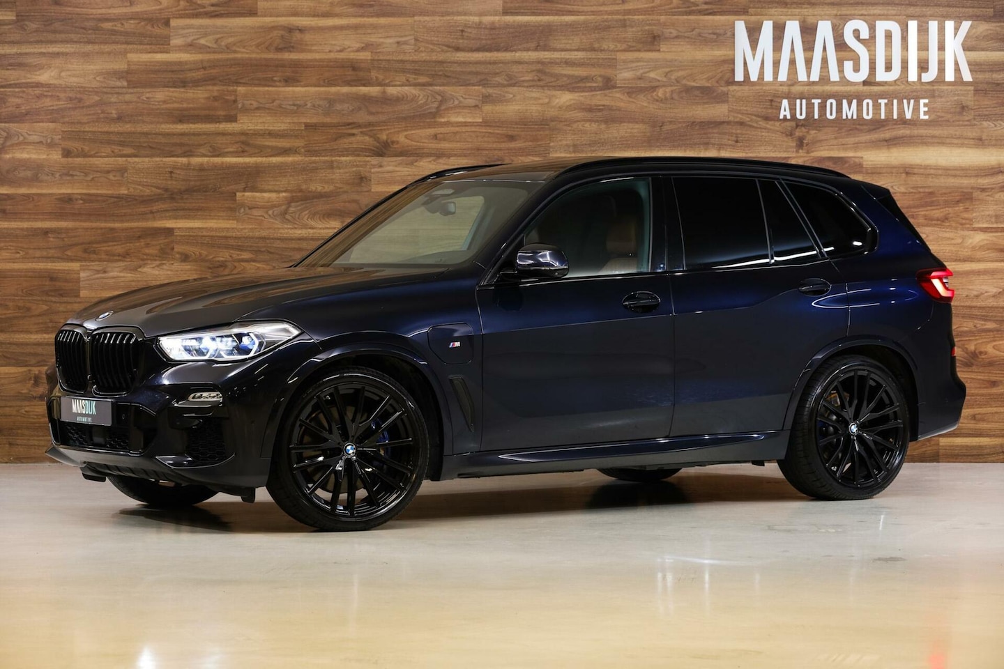 BMW X5 - xDrive45e|Skylounge|Massage|Ventilatie|Trekhaak|Laser| - AutoWereld.nl