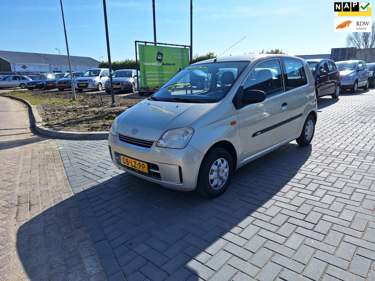 Daihatsu Cuore - 1.0-12V Osaka / 153.216 km NAP / APK november 2025 - AutoWereld.nl