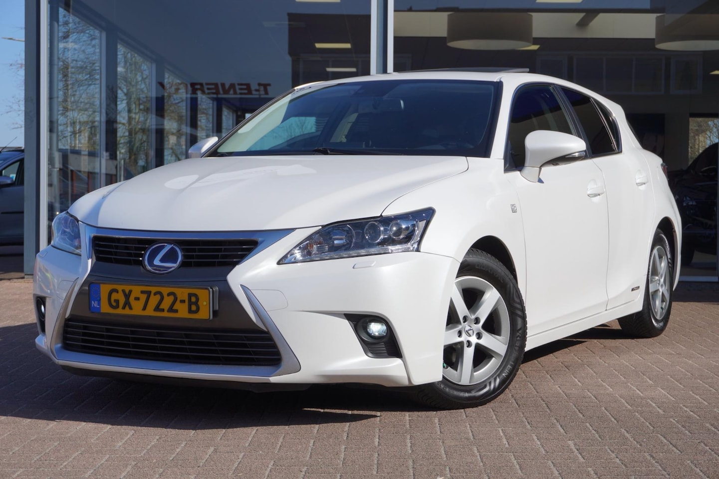 Lexus CT 200h - 25th Edition| Automaat | Navigatie | Trekhaak | Dealerauto | Elek. Pakket | Inruil mogelij - AutoWereld.nl