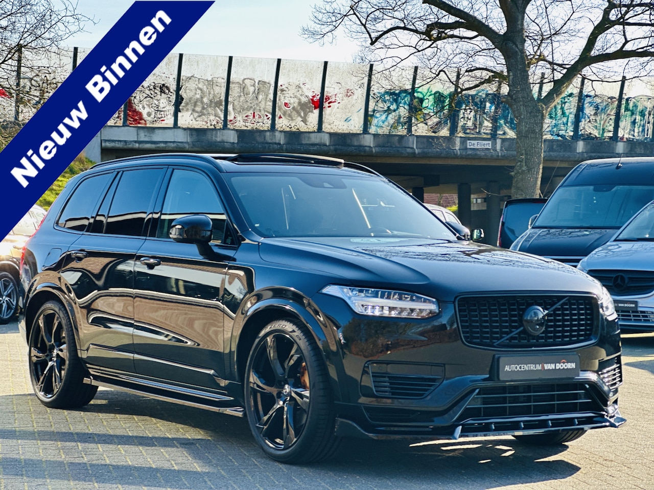 Volvo XC90 - 2.0 T8 Recharge | AWD | Dark Label R-Design | Panoramadak | Luchtvering | Elek Trekhaak | - AutoWereld.nl