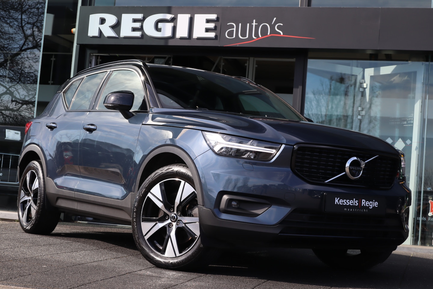 Volvo XC40 - 1.5 T5 Recharge R-Design Panoramadak HK ACC Led Navi Elec.trekhaak - AutoWereld.nl