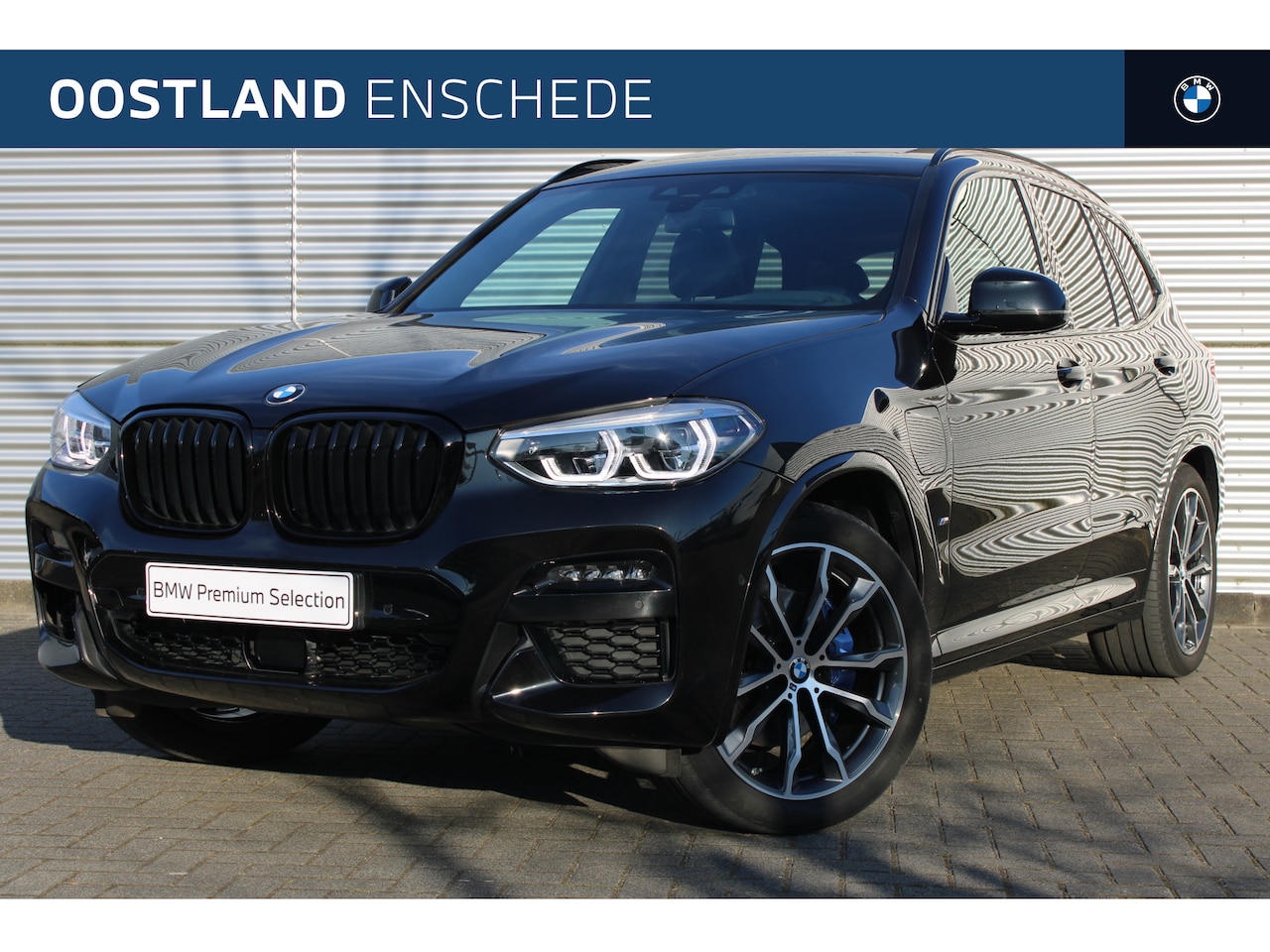 BMW X3 - xDrive30e M Sport Automaat / Panoramadak / Trekhaak / Sportstoelen / Adaptieve LED / Head- - AutoWereld.nl