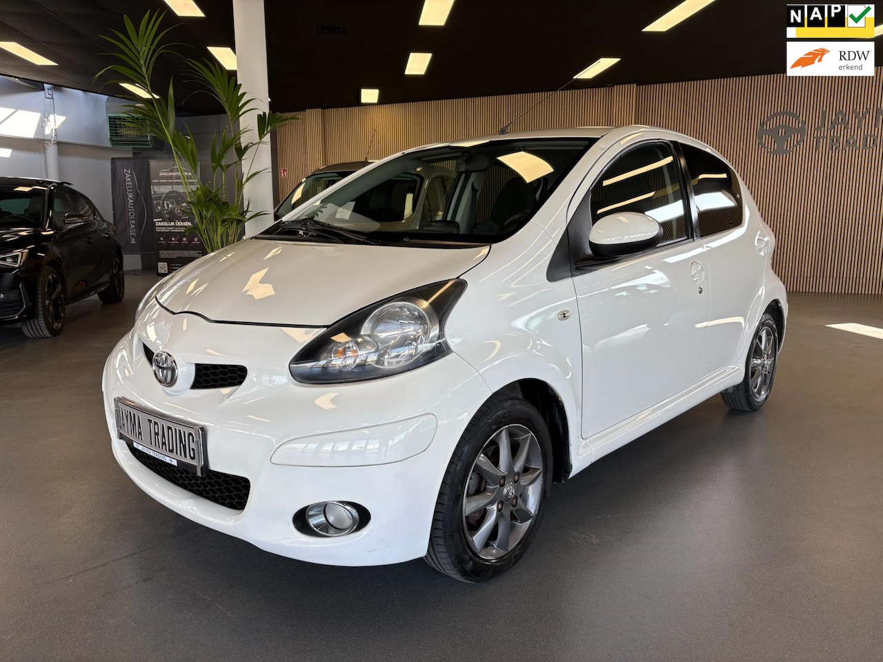 Toyota Aygo - 1.0-12V Dynamic Navigator 1.0-12V Dynamic Navigator , Nieuwe Apk !! - AutoWereld.nl