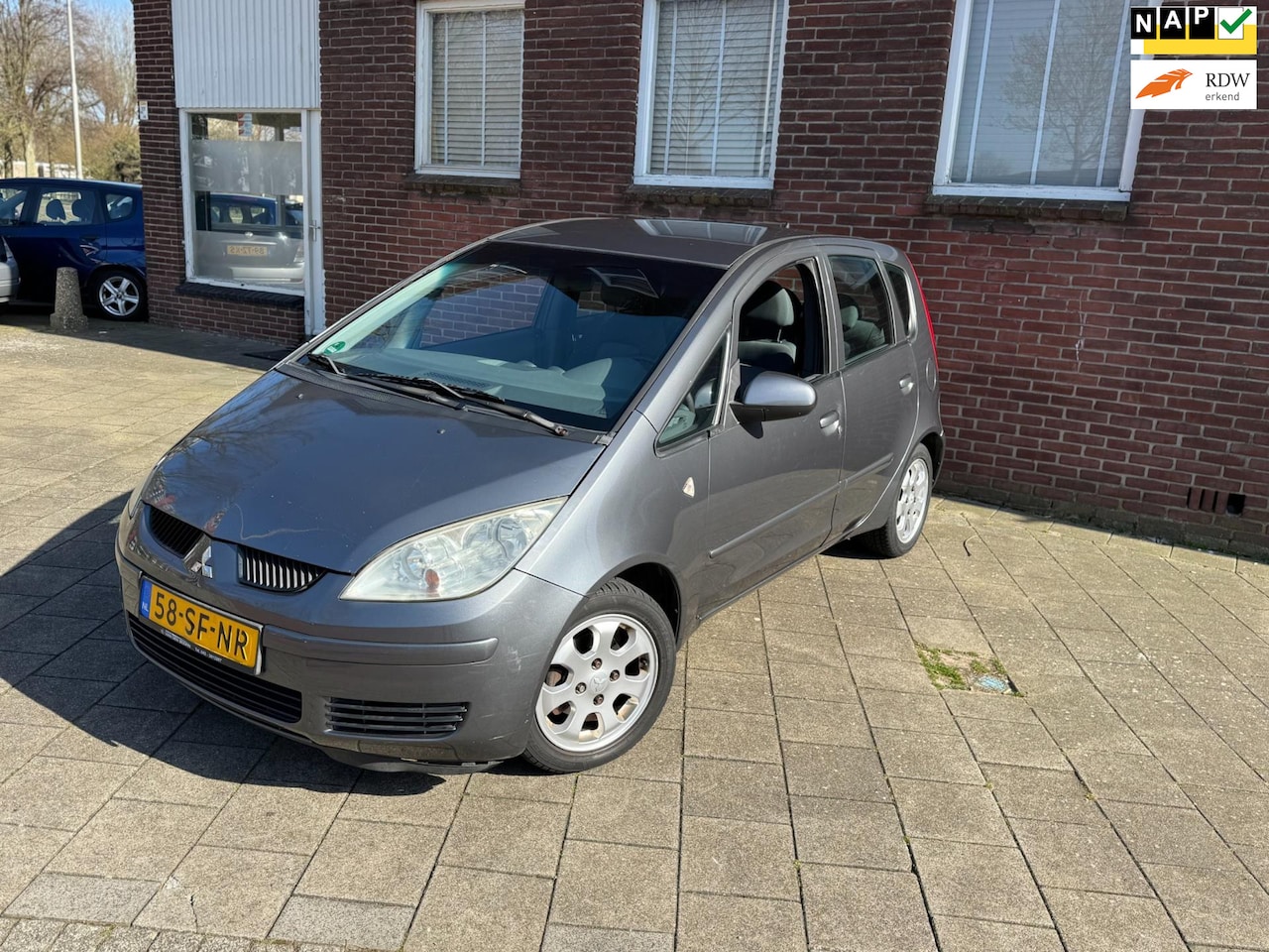 Mitsubishi Colt - 1.3 Invite - AutoWereld.nl