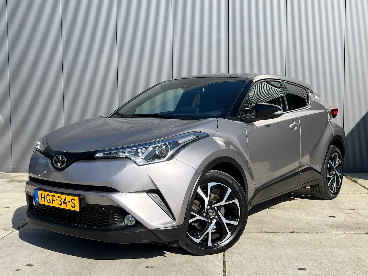 Toyota C-HR - 1.2 Dynamic / Camera / Keyless - AutoWereld.nl