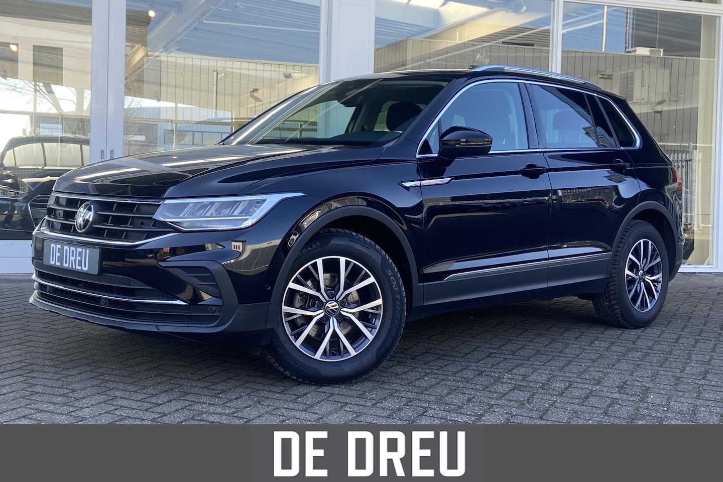 Volkswagen Tiguan - 1.5 TSI Life Business | STOELVERW | KEYLESS | ADAPTIVE | - AutoWereld.nl