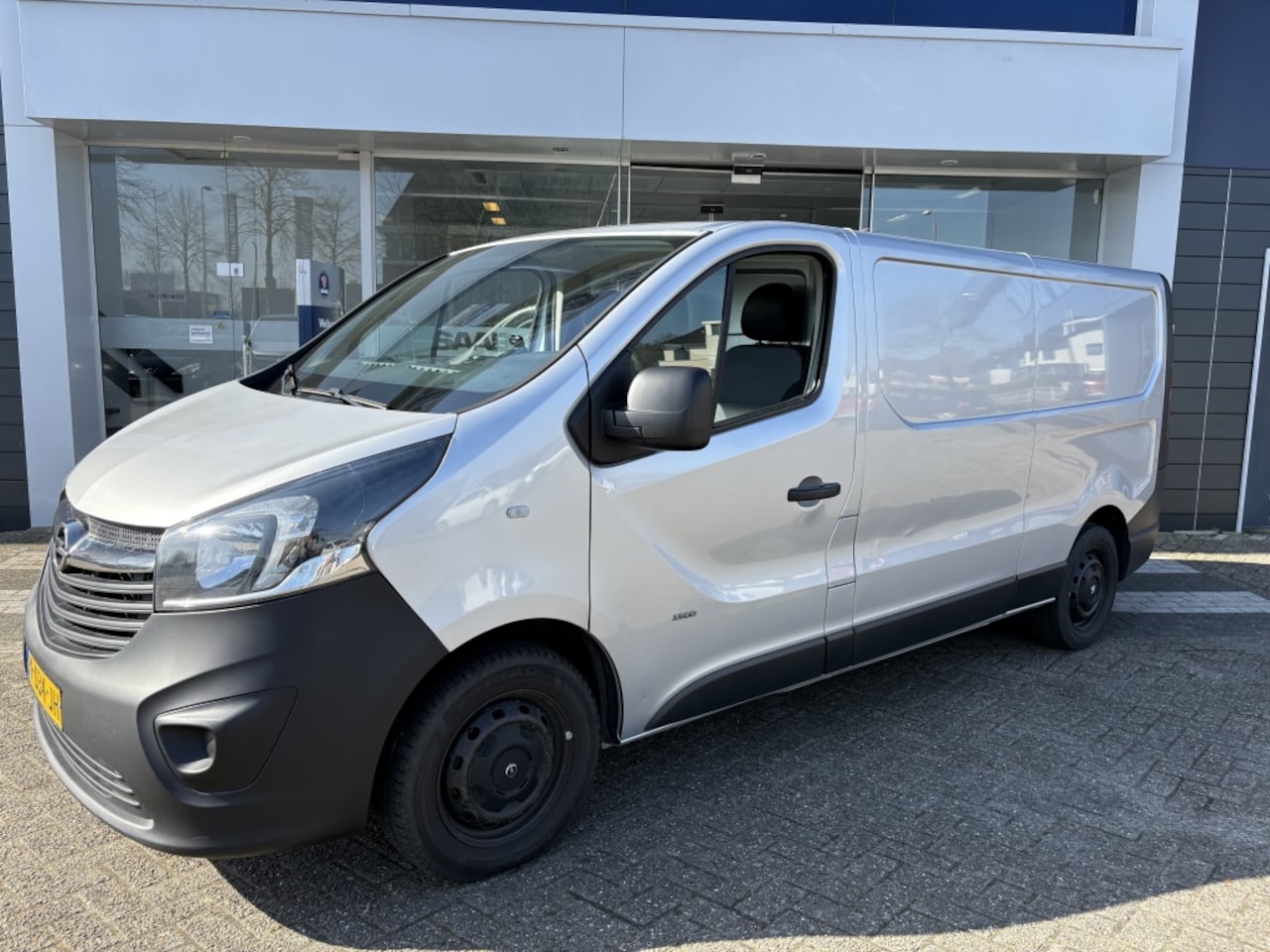 Opel Vivaro - 1.6 CDTI L2H1 Sport 1.6 CDTI L2H1 Sport - AutoWereld.nl