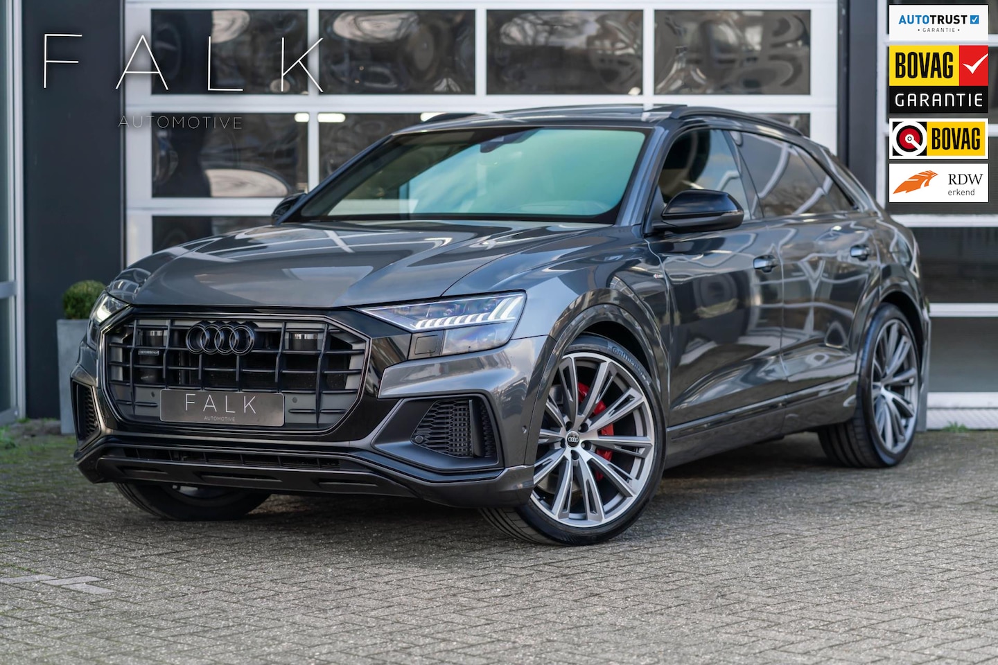 Audi Q8 - 60 TFSI e quattro Pro Line S Competition Alcantara Nightvision 23 inch Panoramadak - AutoWereld.nl