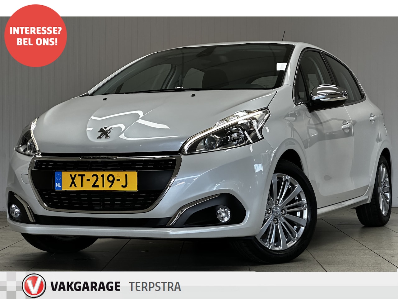 Peugeot 208 - 1.2 PureTech Allure/ D-Riem verv: 98.000 KM!/ Parelmoer wit!/ Trekhaak/ 16'' LMV/ Navi/ Ap - AutoWereld.nl