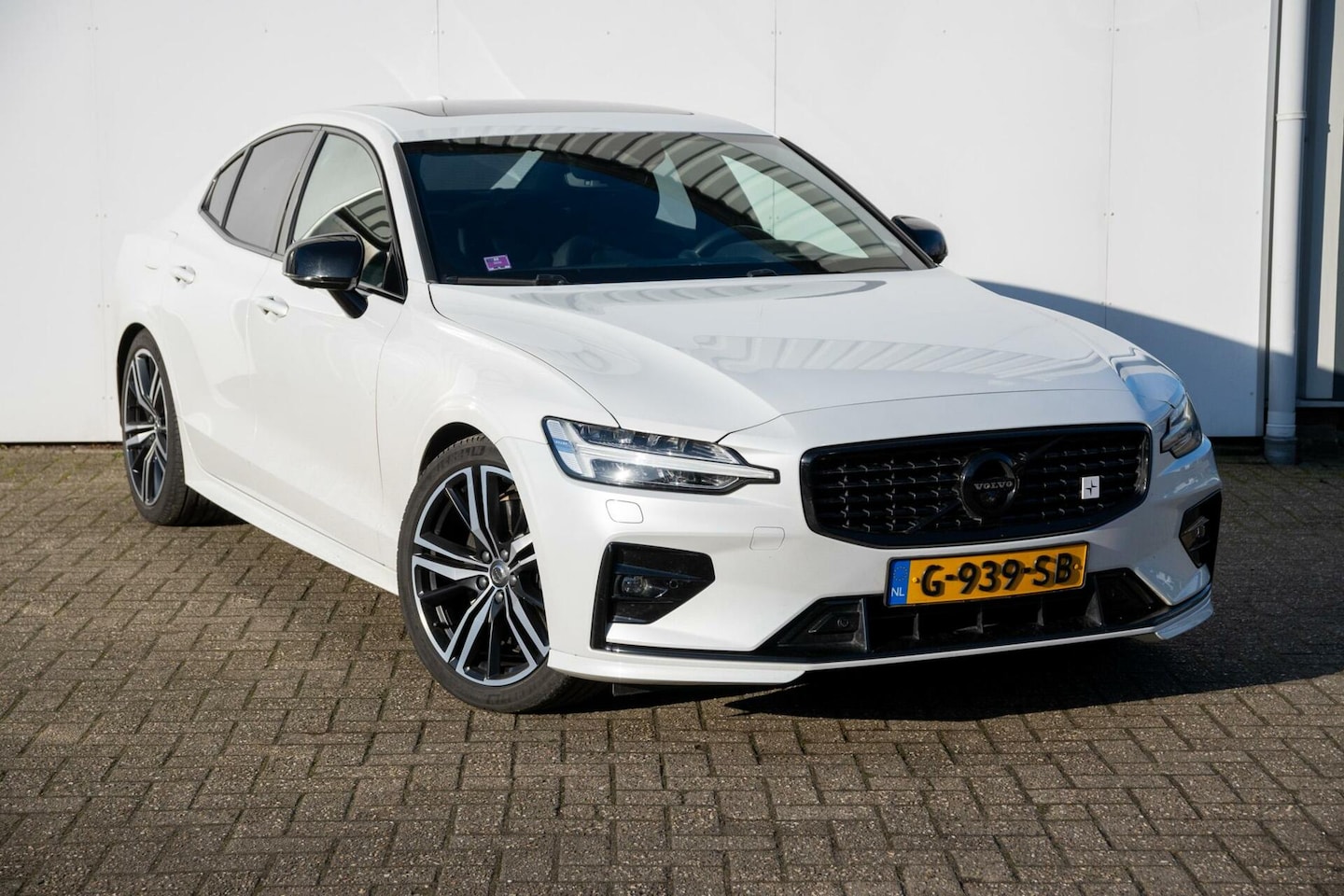 Volvo S60 - 2.0 T5 R-Design 2.0 T5 R-Design - AutoWereld.nl