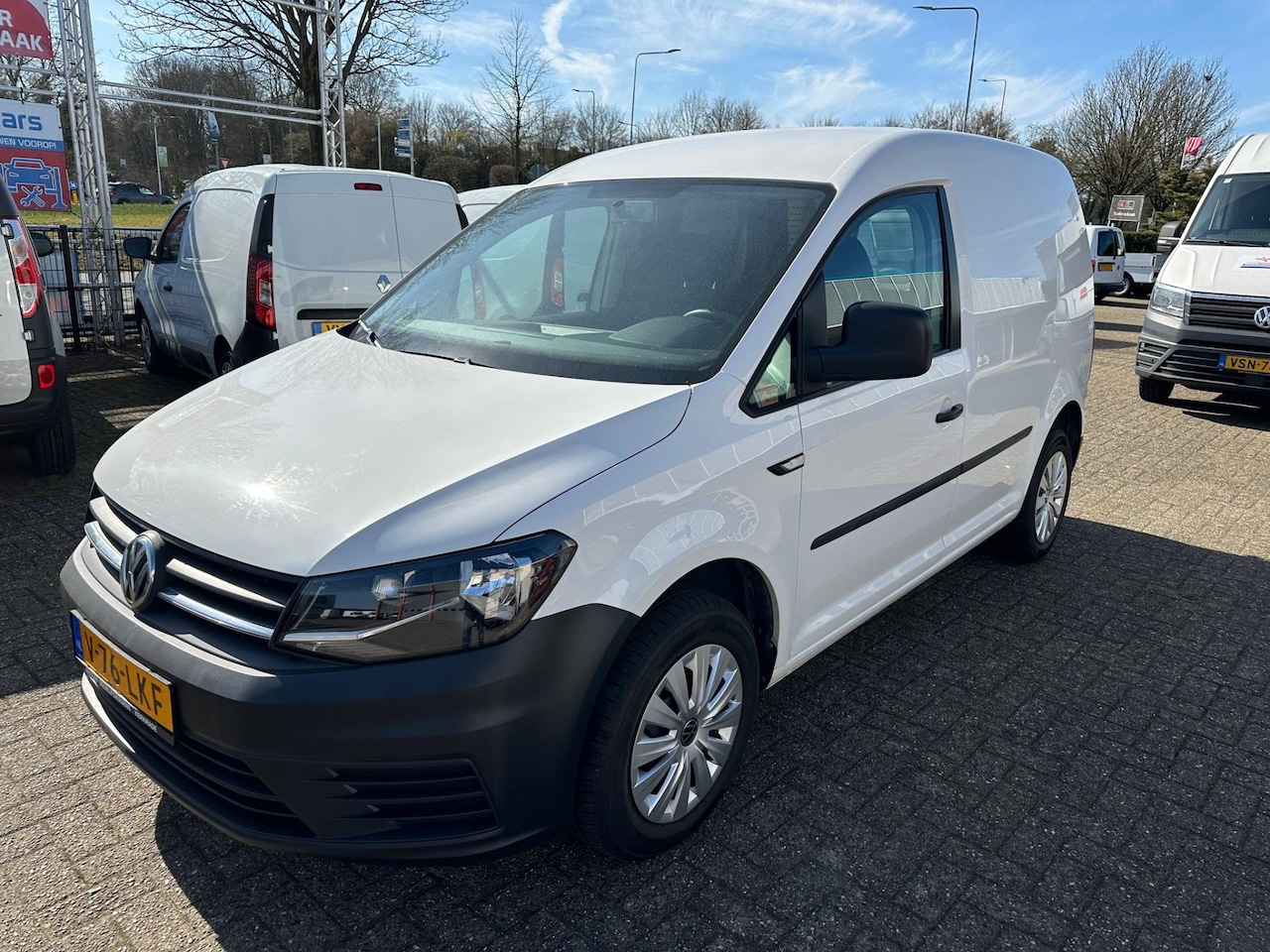 Volkswagen Caddy - 2.0 TDI 102 Pk Automaat DSG - Airco/ PDC - AutoWereld.nl