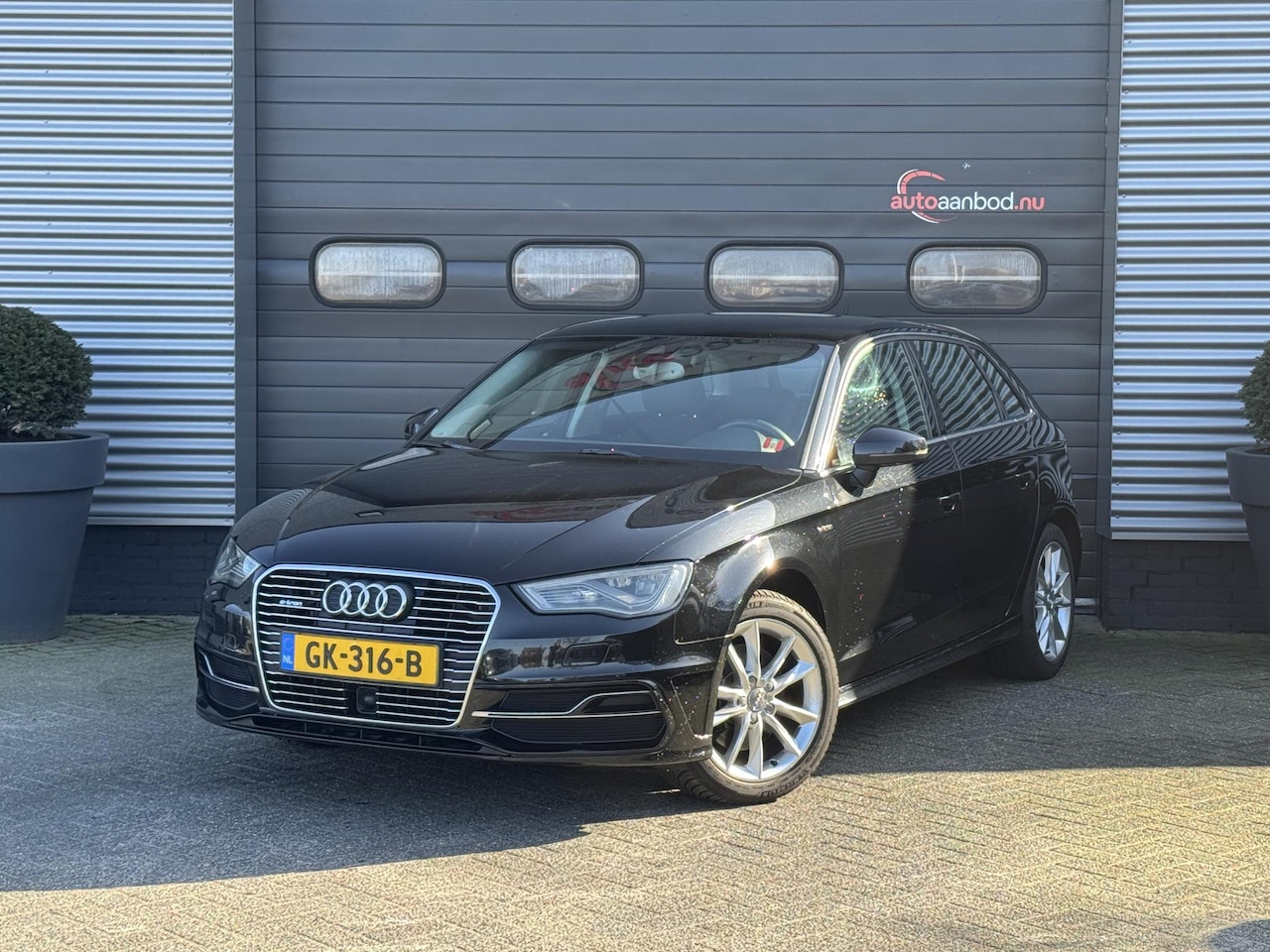 Audi A3 Sportback - 1.4 e-tron PHEV Attraction Pro Line plus | Adaptive Cruise Control | Lane Assist | Navigat - AutoWereld.nl