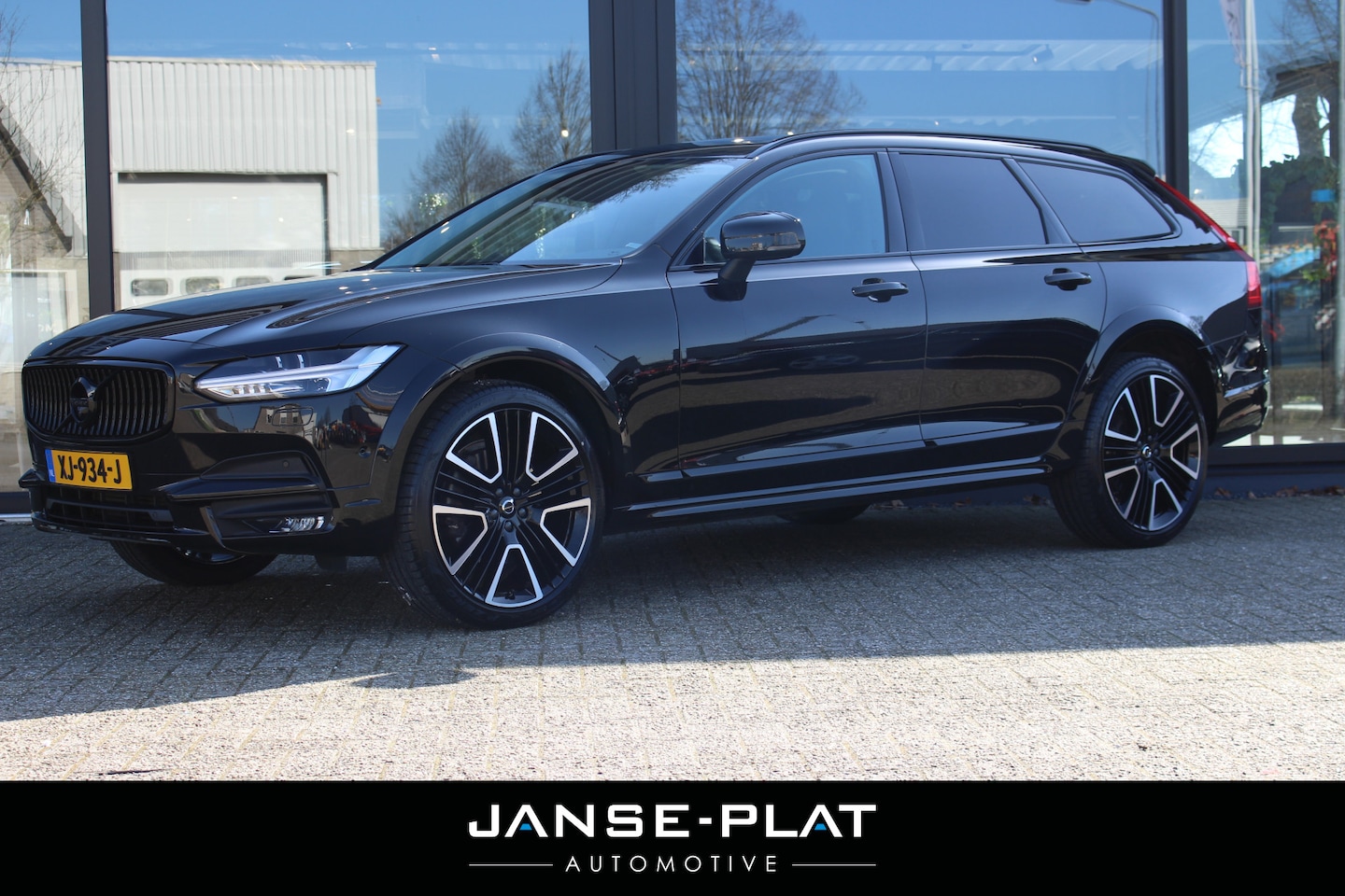 Volvo V90 Cross Country - 2.0 AUT T6 Pro | Pano | Trekhaak | Bowers/Wilkens | VOL - AutoWereld.nl