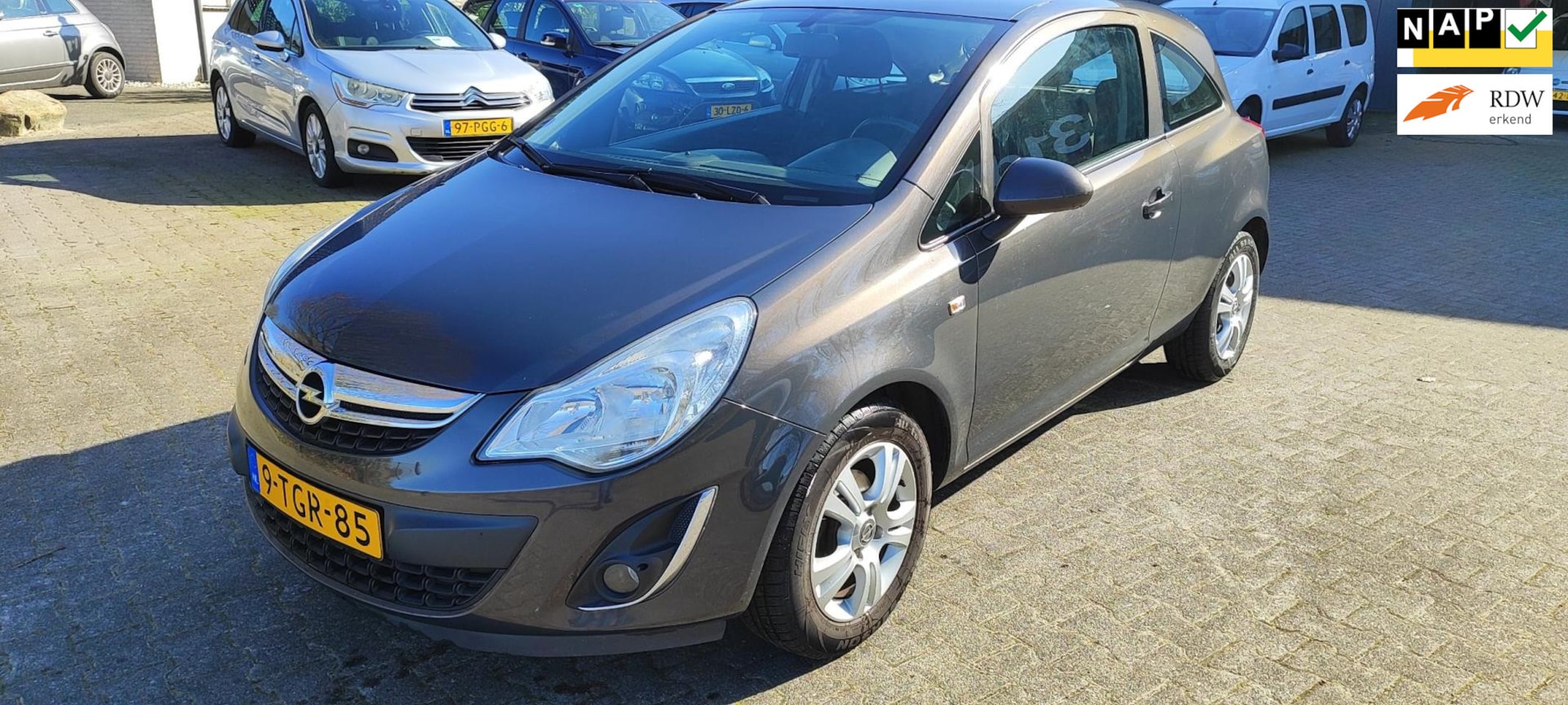 Opel Corsa - 1.2-16V Berlin bj 2014 airco - AutoWereld.nl