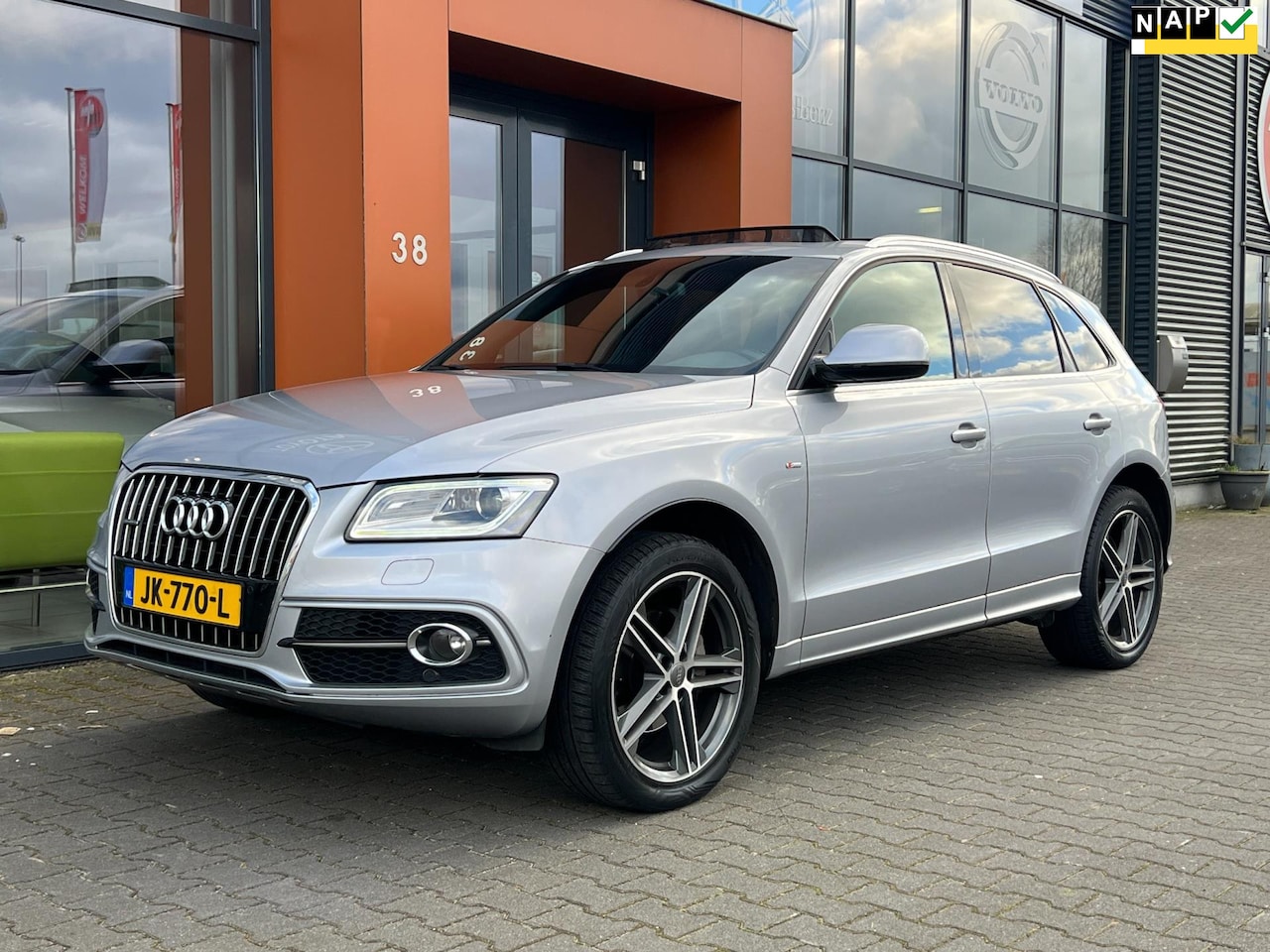 Audi Q5 - 2.0 TFSI Quattro AUT. S-Line|Panodak|Navi|Led|Dealer Onderhouden - AutoWereld.nl