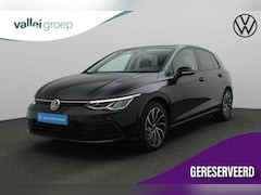 Volkswagen Golf - 1.5 TSI 130 pk Life | Trekhaak | Stuur-/stoelverwarming | Achteruitrijcamera | Navigatie |