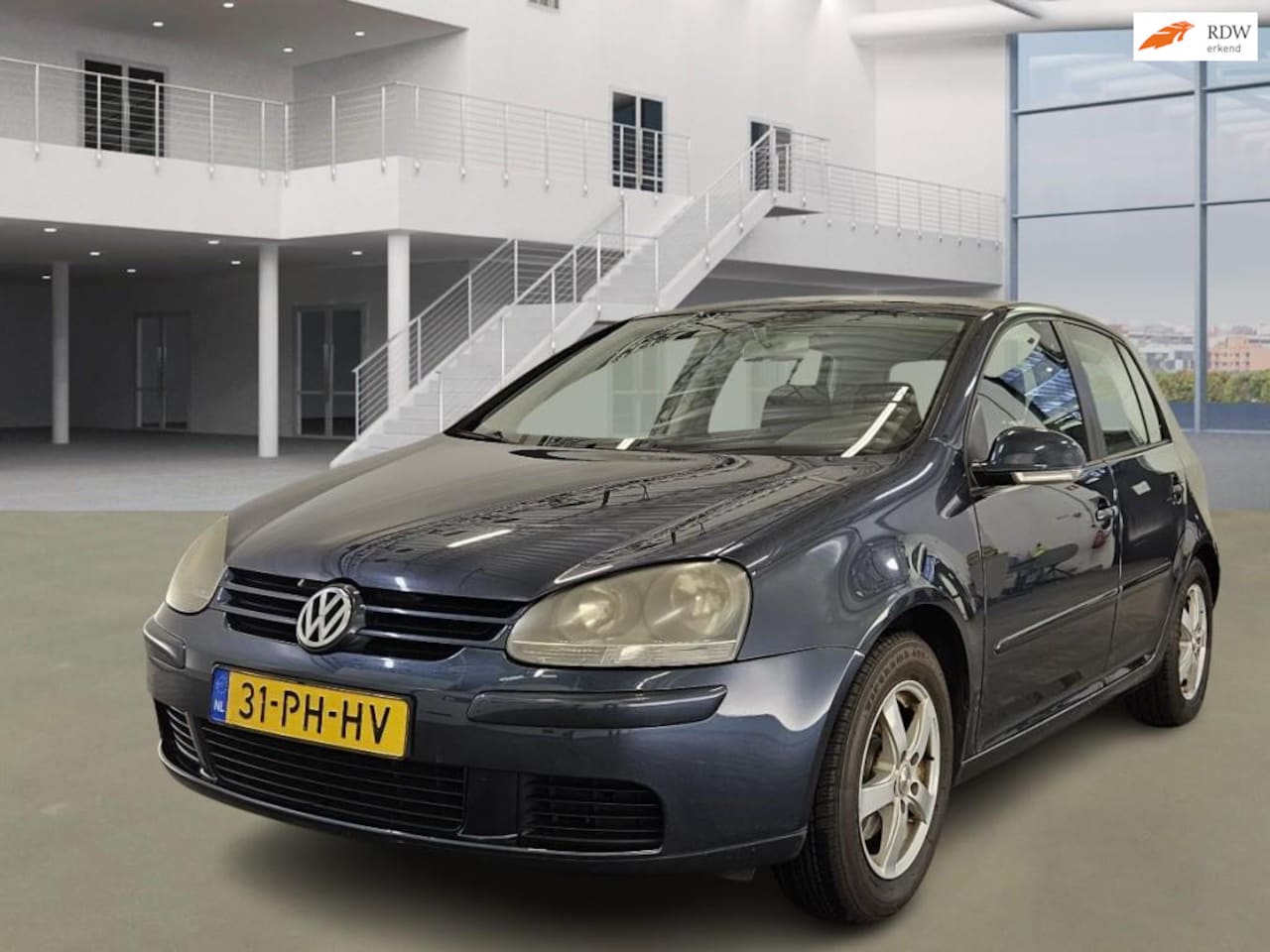 Volkswagen Golf - 1.6 FSI AUTOMAAT AIRCO PSENSOR CRUISE TREKHAAK - AutoWereld.nl