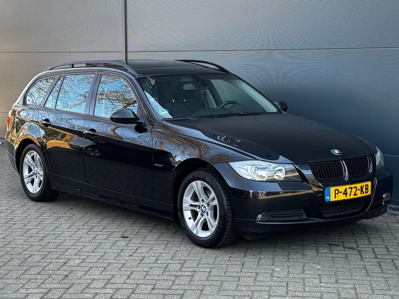 BMW 3-serie Touring - 318i PANO NAVI CAMERA PDC APK HISTORIE AANWEZIG - AutoWereld.nl