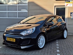 Kia Rio - | 1.2 CVVT | Sport uitlaat | Sportieve look | Airco |