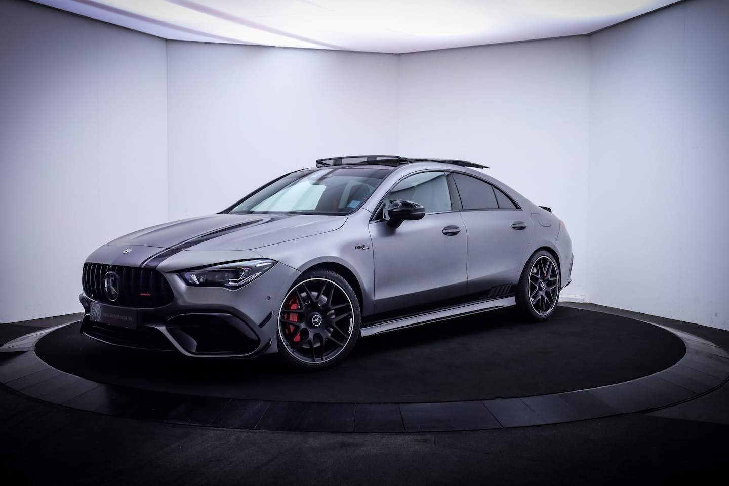 Mercedes-Benz CLA-Klasse - AMG 45 S 4MATIC+ Premium Plus PANO/360 CAM/BURMESTER/HEAD UP/MEMORY/ACC/AMBIANCELIGHT/LMV - AutoWereld.nl