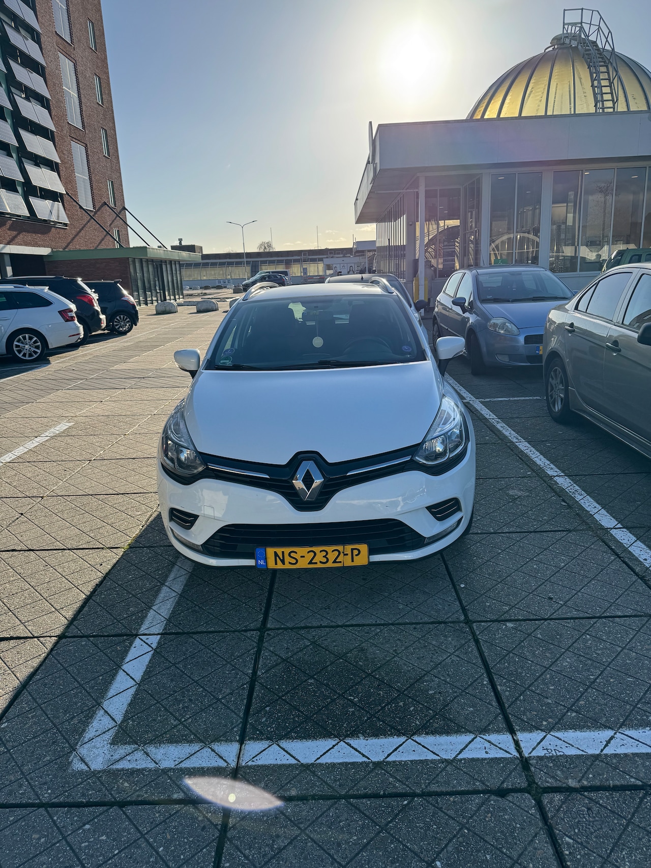 Renault Clio Estate - 0.9 TCe Zen - AutoWereld.nl