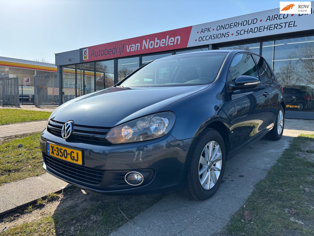 Volkswagen Golf - 1.2 TSI Tour II|AIRCO|ISOFIX|LM VELGEN|ELEK. RAMEN - AutoWereld.nl