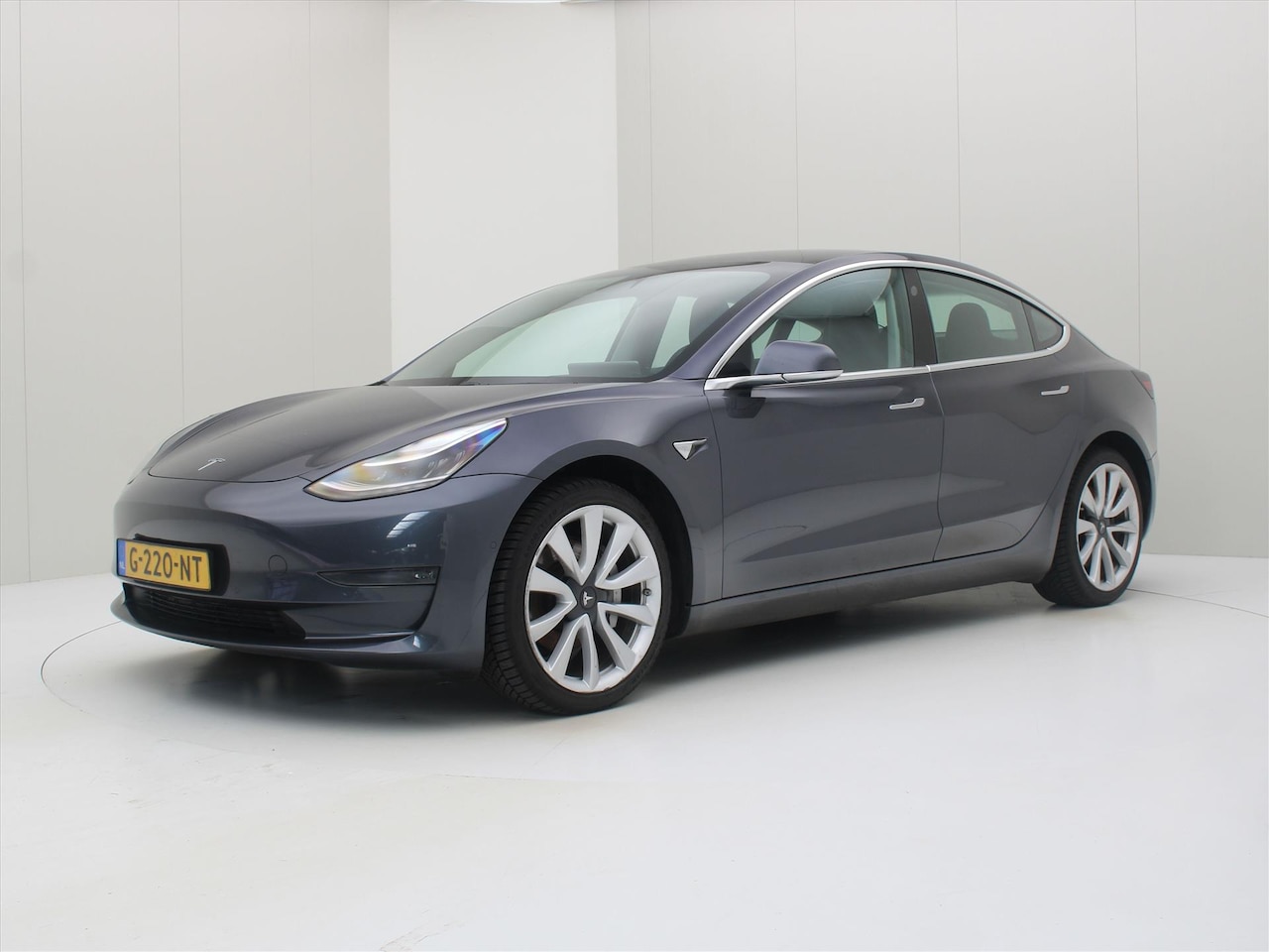 Tesla Model 3 - Long-Range AWD 351pk 75 kWh [ AUTOPILOT+19'' LMV+620KM WLTP+PREMIUM AUDIO ] - AutoWereld.nl