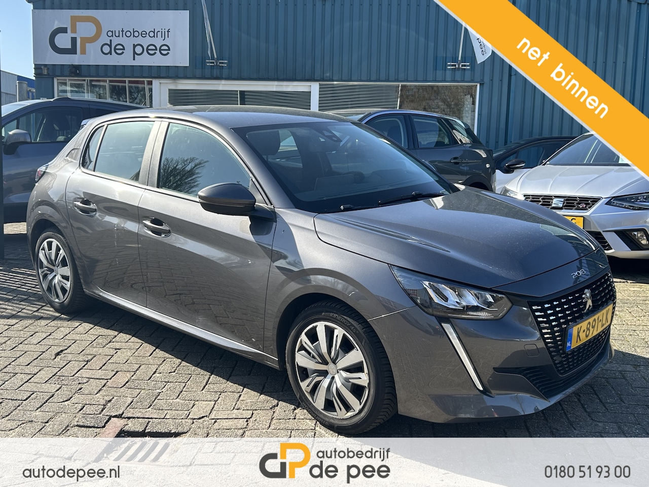 Peugeot 208 - 1.2 PureTech Active GARANTIE/CARPLAY/CLIMA/CRUISE/NAVI/PARKEERSENS./LICHTMETAAL rijklaarpr - AutoWereld.nl